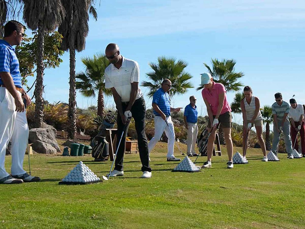 Vive una golf performance con los Clinics de Golf  de Abama Resort Tenerife.